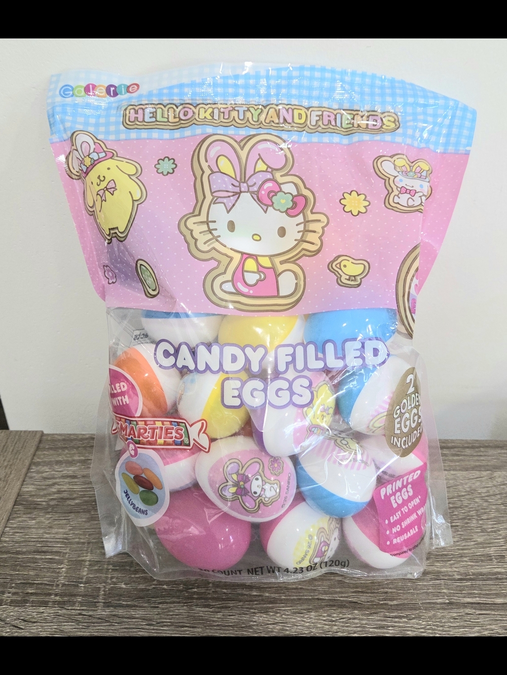 Hello Kitty and Friends 30 Easter Egg Candy Filled Eggs-Plastic New  08/20/27